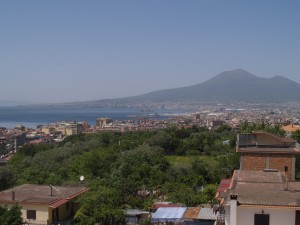 Napoli med Vesuv i bakgrunnen